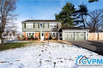 Building Photo - 2617 Belair Dr