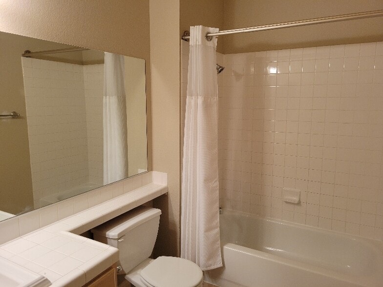 Building Photo - 5250 S Rainbow Blvd