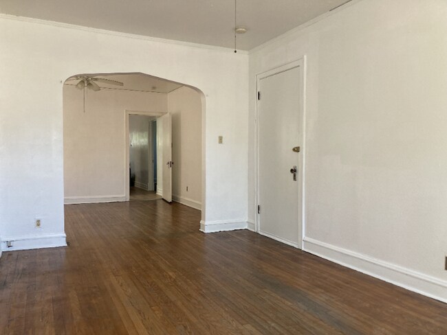 Building Photo - 1830 N Tripp Ave