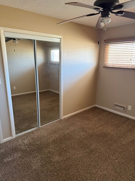 Building Photo - 338 E Jewell Ave