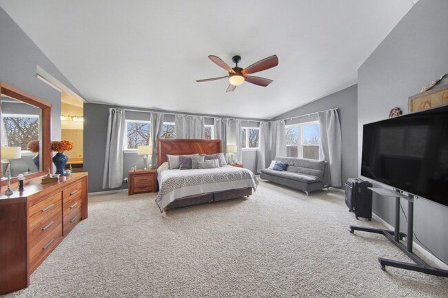 Building Photo - 1495 Chapleau Dr