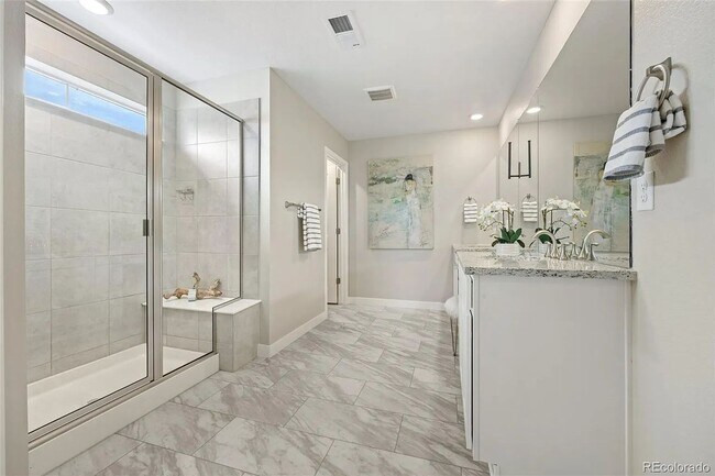 Building Photo - 860 Wildrose Pl