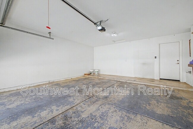 Building Photo - 1237 W Fruit Tree Ln