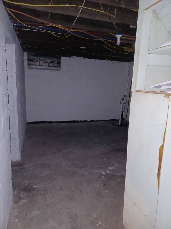 Building Photo - 3128 N Keystone Ave