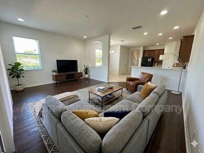 Building Photo - 12805 Avelar Manor Pl