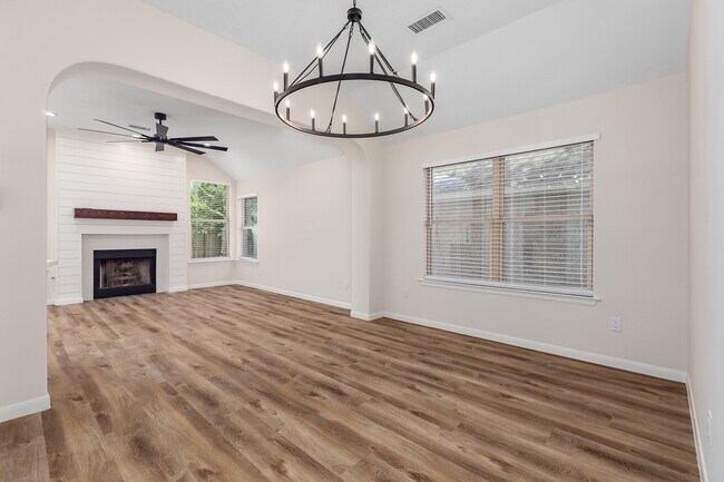 Building Photo - 42 Camber Pine Pl