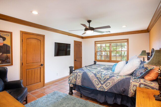 Building Photo - 387 S Cahuilla Rd