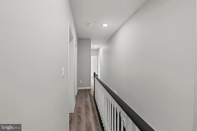 Building Photo - 4928 Florence Ave