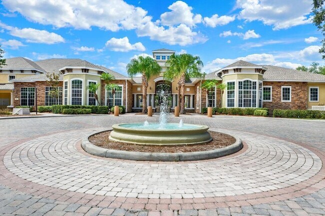 Building Photo - 10201 Courtney Palms Blvd