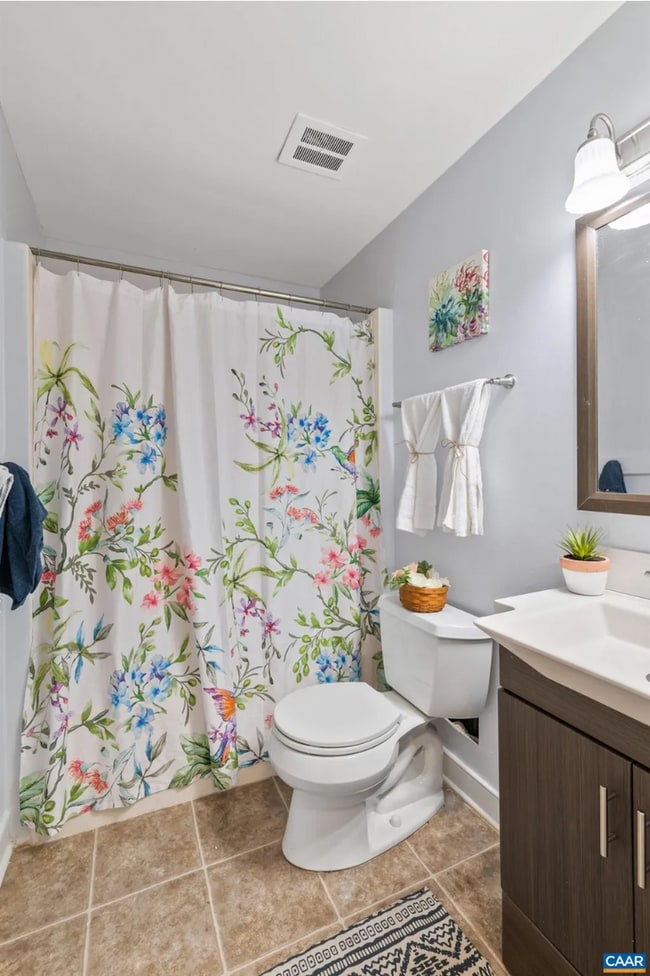 Building Photo - Two Bedroom Apartment Available At Barracks West