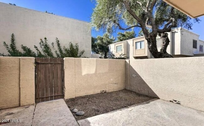 Building Photo - 4124 N 81st St
