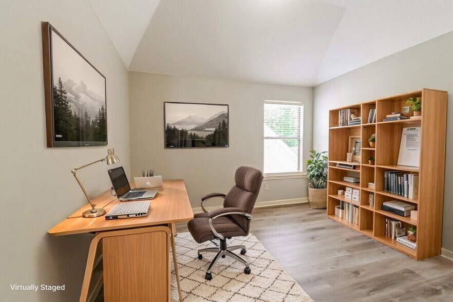Building Photo - 305 Garden Springs Dr