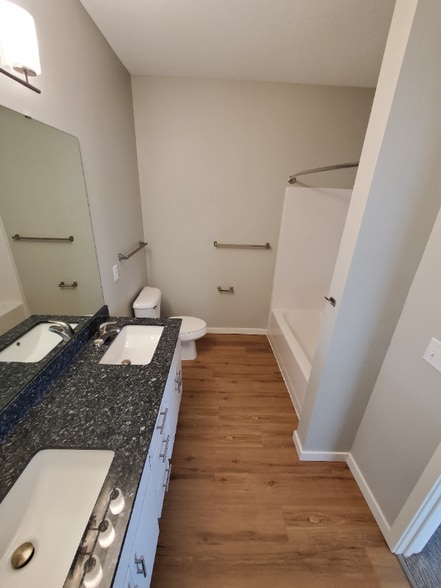 Building Photo - 2180 State Hwy 13