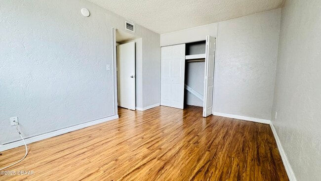 Building Photo - 732 N Halifax Ave