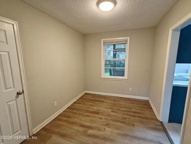 Building Photo - 1447 Lawrence Pl