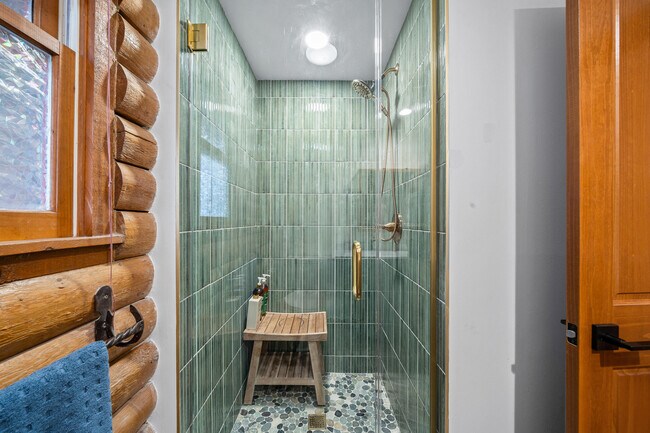 Building Photo - N1508 Wildwood Rd