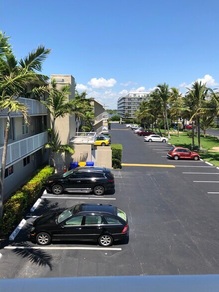 Building Photo - 2565 S Ocean Blvd