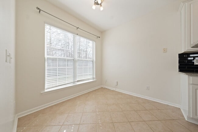 Building Photo - 3 Bed, 2.5 Bath House in Prime Durham Location