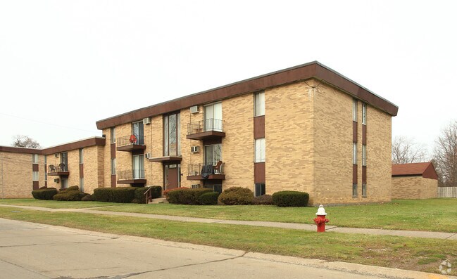 Building Photo - 15229 Maple Park Dr