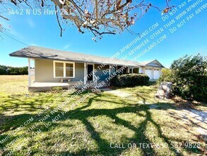 Building Photo - 3442 N U.S. Hwy 281