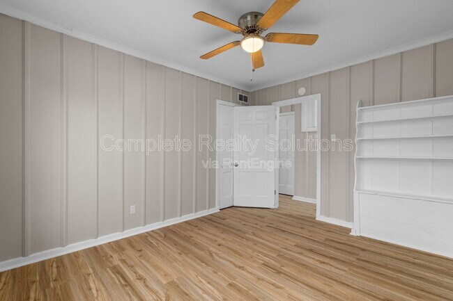 Building Photo - 1821 Korando Ave