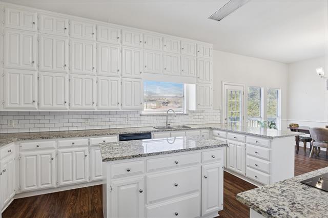 Building Photo - 2916 Patino Rd