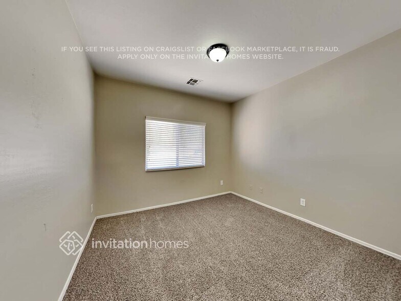 Building Photo - 1612 S 80th Dr