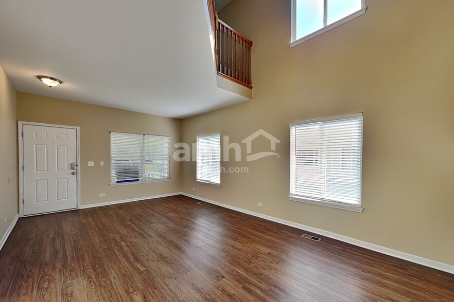 Building Photo - 2805 Cantore Rd