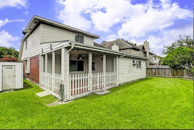 Building Photo - 3306 Signal Hill Dr