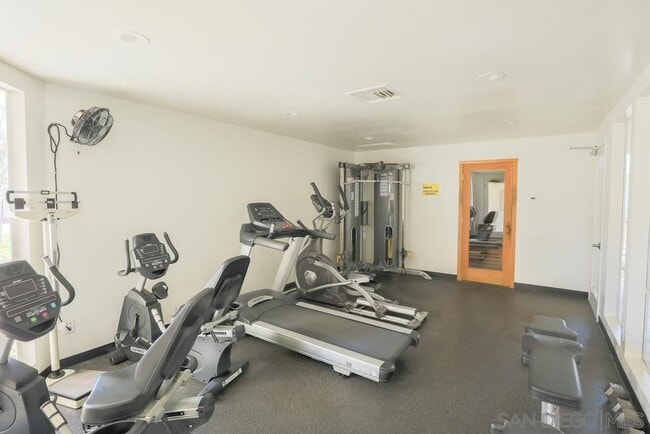 Building Photo - 400 Stoney Point Way