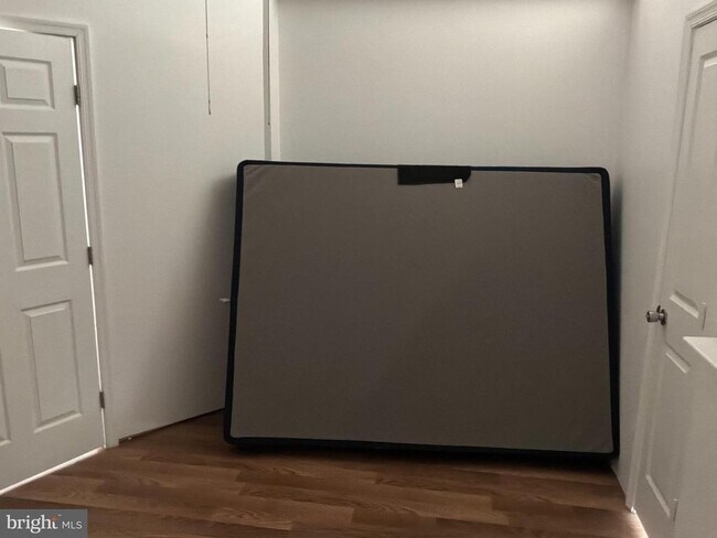 Building Photo - 1359 Main St