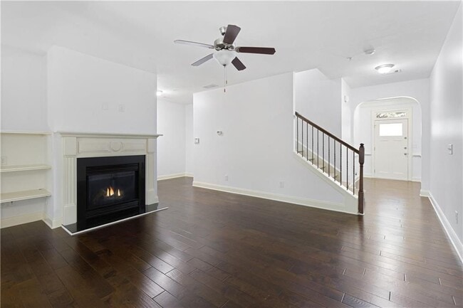 Building Photo - 2249 Knoxhill View