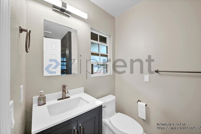 Building Photo - 2335 Logan St