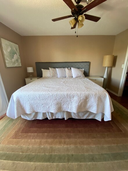 Building Photo - 10265 Gandy Blvd N