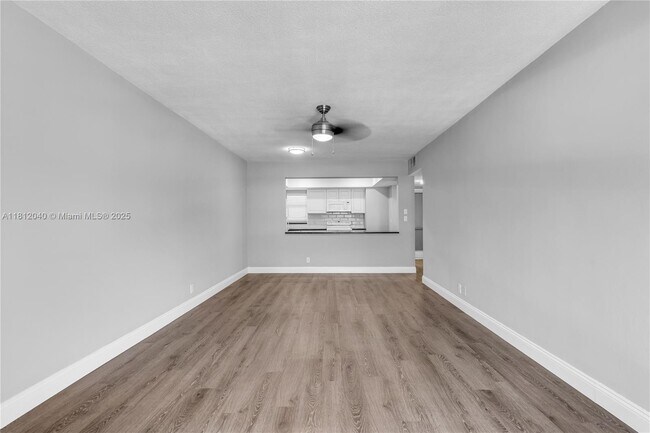 Building Photo - 6100 NE 7th Ave