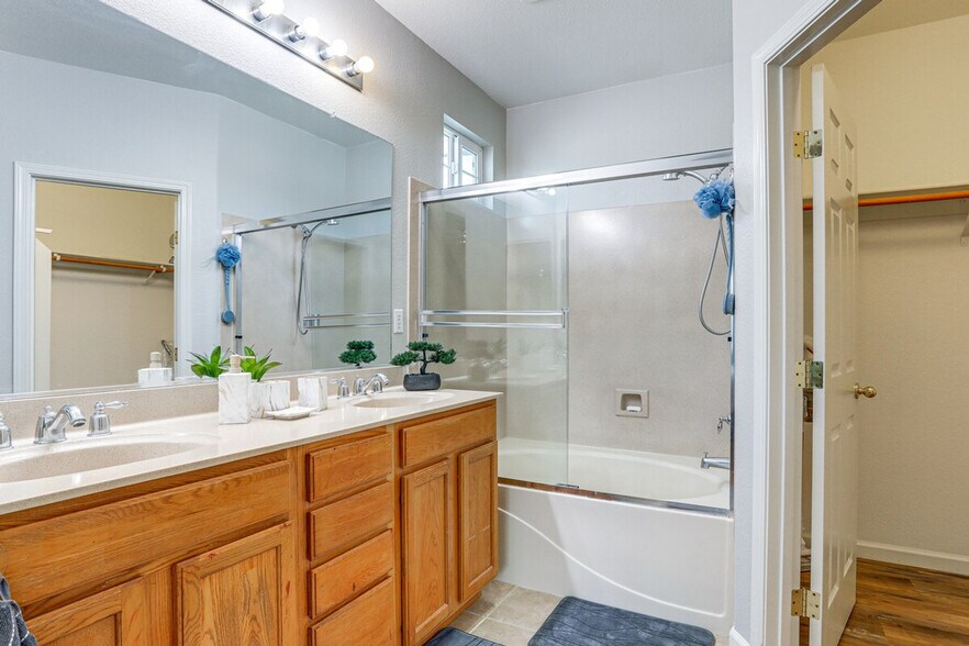 Building Photo - 7515 Sheldon Rd