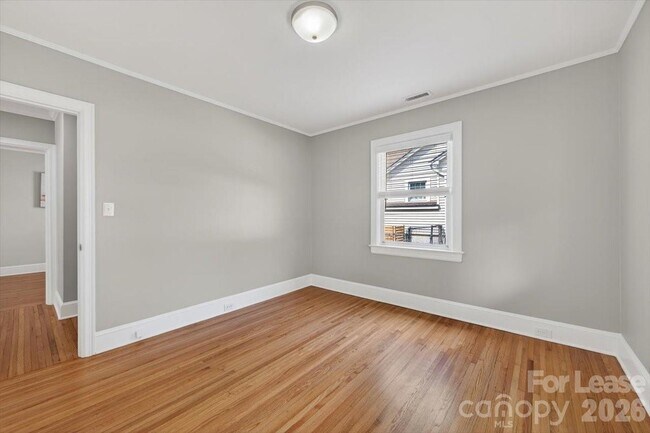 Building Photo - 3920 Haven Dr