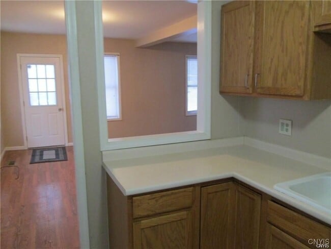 Building Photo - 418 Cross St