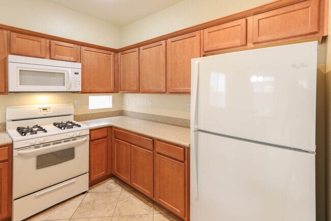 Building Photo - Northwest 3 Bedroom 2.5 Bath Home In Gated...