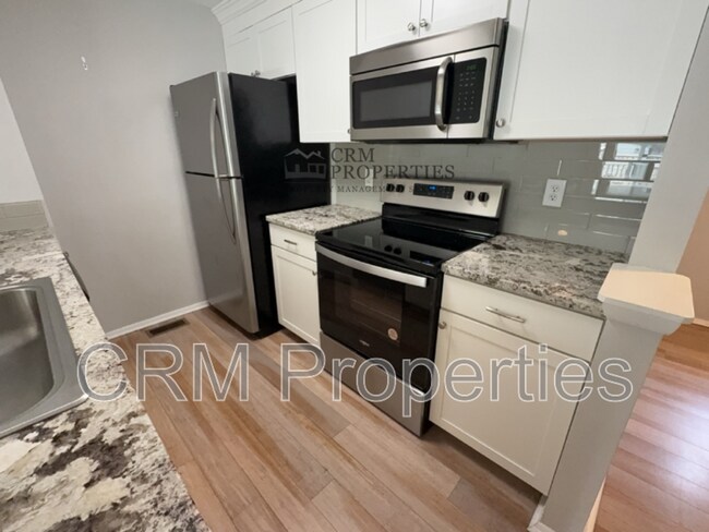 Building Photo - 9430 Aspen Grove Ln