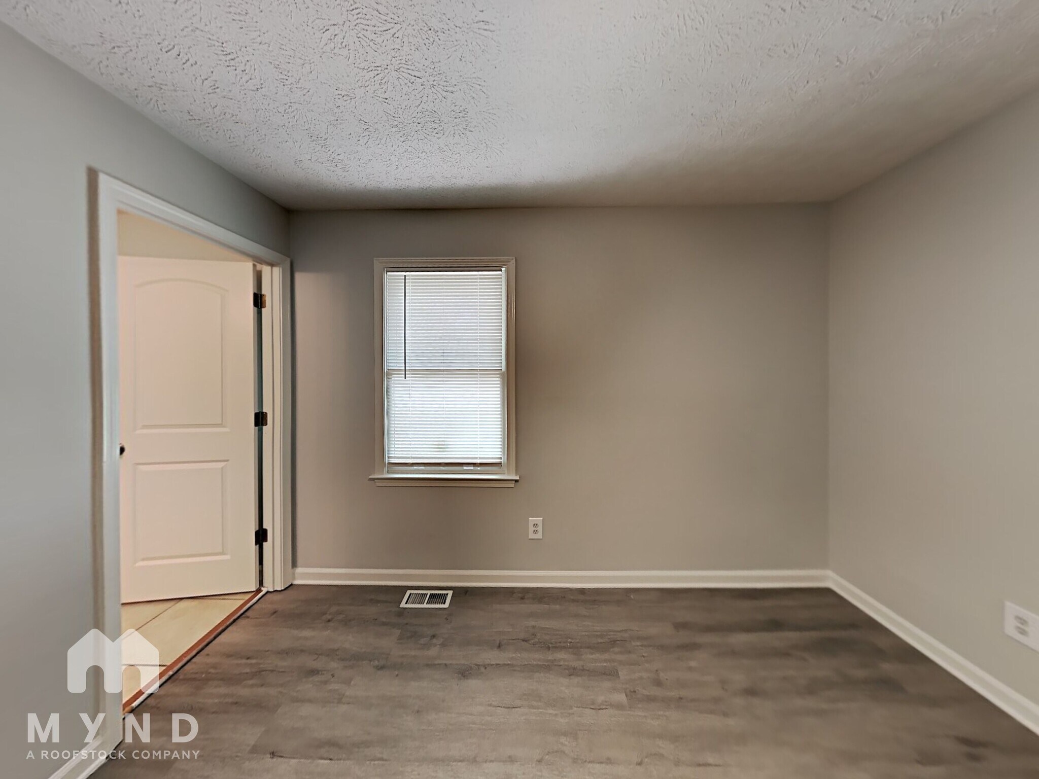 Building Photo - 100 Clifton Dr