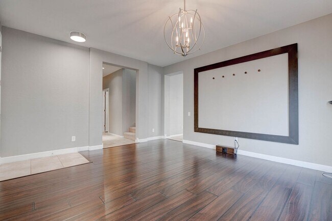 Building Photo - 2589 Chateau Clermont St