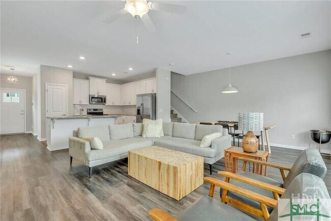 Building Photo - 116 Ainsdale Dr