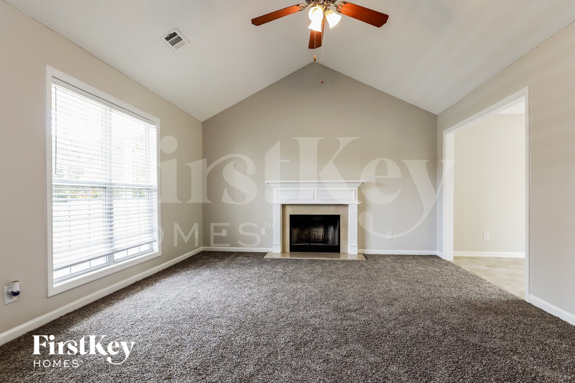 Building Photo - 305 Carly Ct