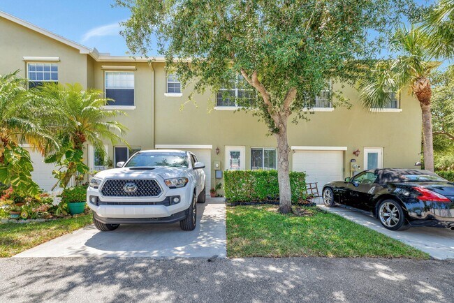 Building Photo - 2061 SE Glen Ridge Dr