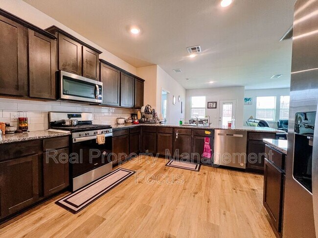Building Photo - 7321 Bledington Ln