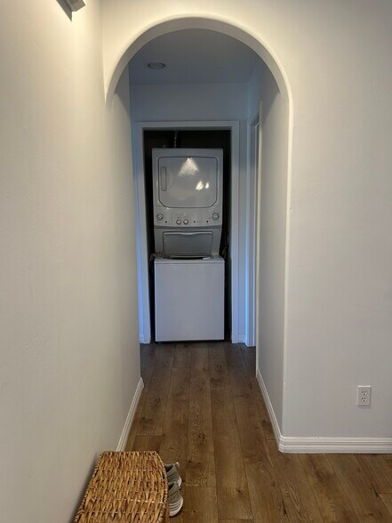 Building Photo - 5055 Collwood Blvd