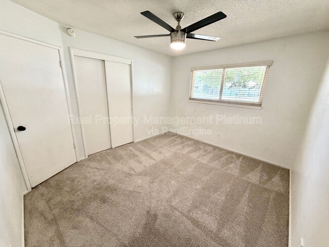 Building Photo - 5694 N 9th St