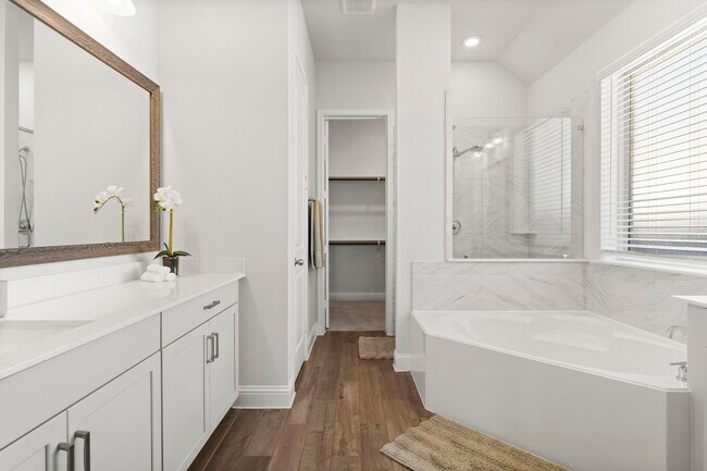 Building Photo - 15949 Hayes Mkt Lp