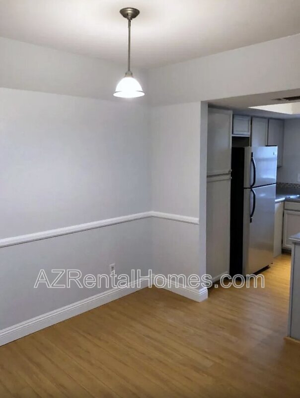 Building Photo - 700 E Mesquite Cir